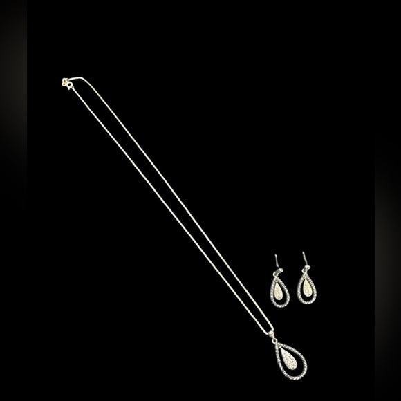 Vintage Thailand Texturized Sterling Silver Teardrop Necklace & Earring Set 18” - Picture 2 of 5